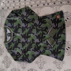 Cabela's Men's Small Camo Shirt